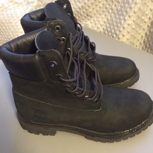 Women's 6 in black timberland boots