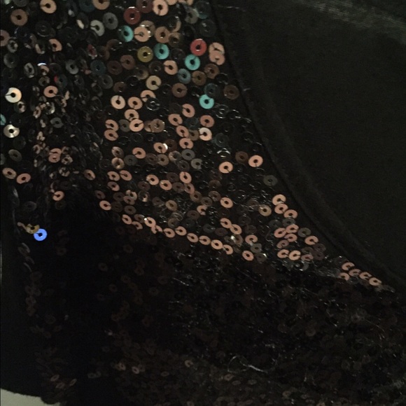 black sequence top - Picture 2 of 2
