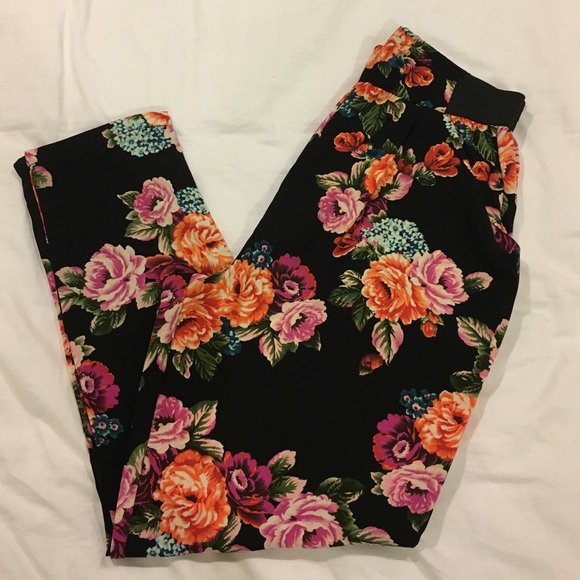 Floral silk cinch pants