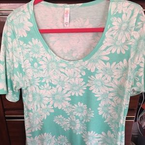 LuLaRoe Perfect Tee