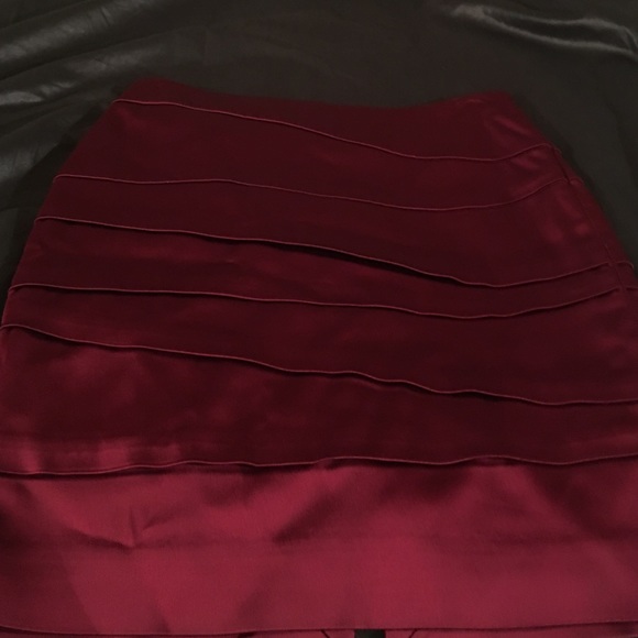 Satin Elegant skirt - Picture 1 of 5