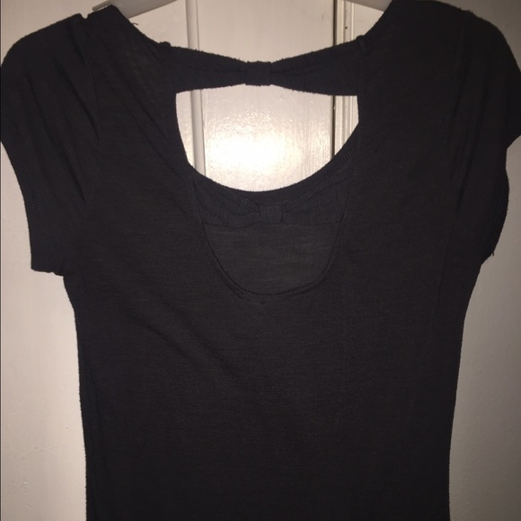 grey tee with bow back - Picture 2 of 3