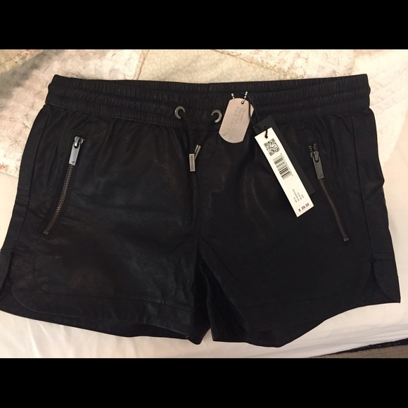 William Rast size S NWT leather shorts! - Picture 1 of 3