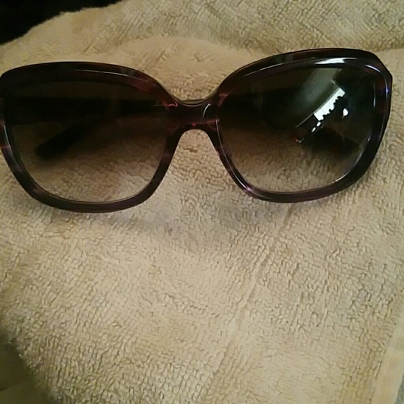 NWOT Theory sunglasses in original box with wipe - Picture 2 of 2
