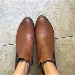 Steve Madden camel booties