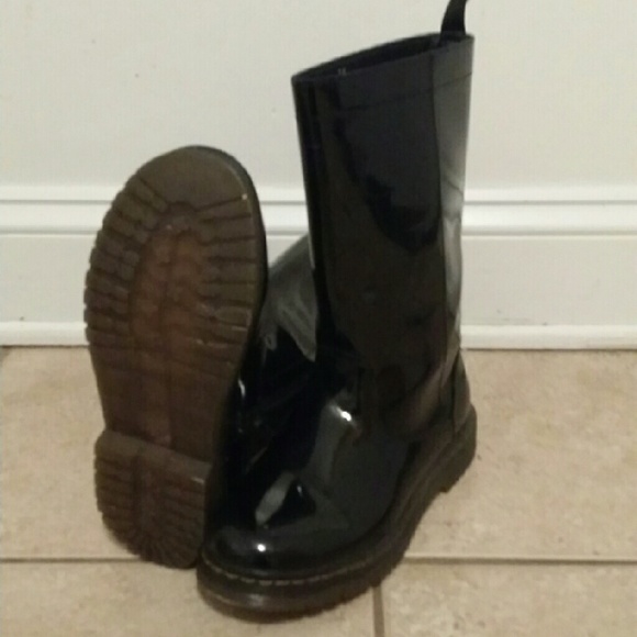 Modern sush rain boots