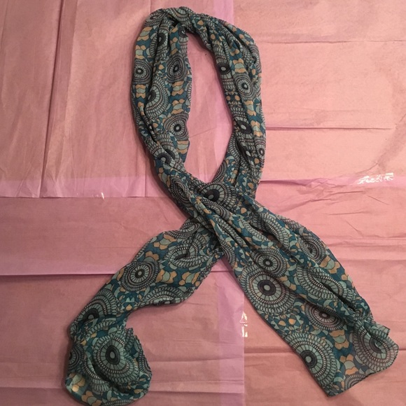 Blue Polyester Scarf - Picture 1 of 2