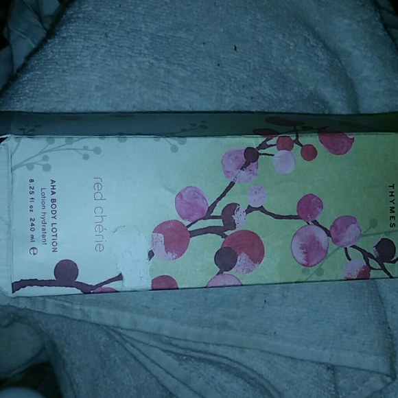 Thymes red cherie aha body lotion NIB - Picture 1 of 3
