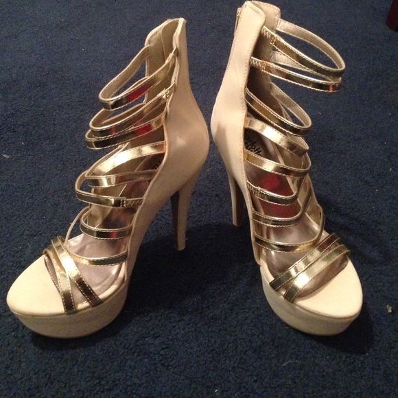 💥SALE💥Charlotte Russe heels - Picture 2 of 4