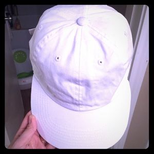 NWT Brandy Melville Katherine cap