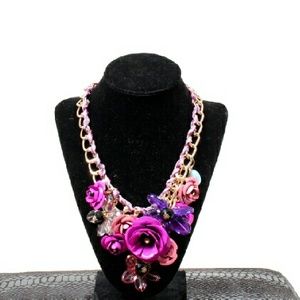 Floral pink necklace