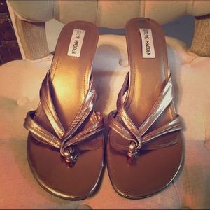 Steve Madden Copper Metallic Thong Low Heel