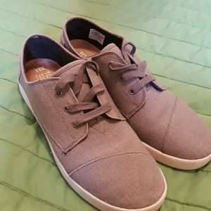 TOMS Canvas Sneaker