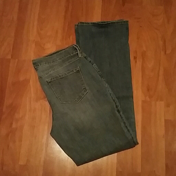 Never warn old Navy curvy mid rise jeans