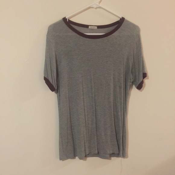 Grey t shirt