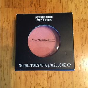 Brand new MAC Well Dressed Powder Blush