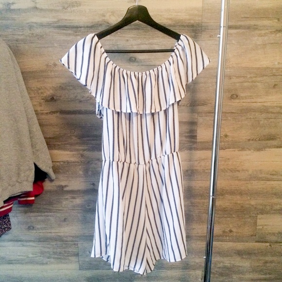 Striped Romper - Picture 4 of 4