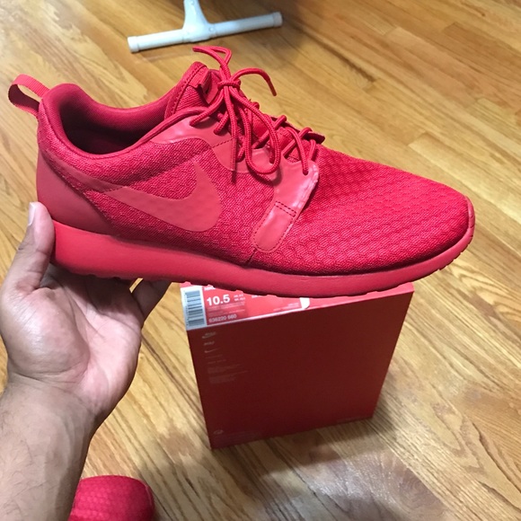 Nike Roshe one HYP all red size 11