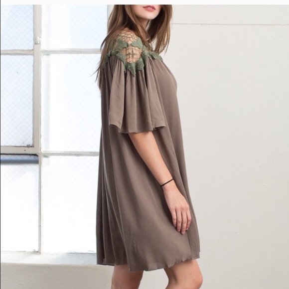 🍃🍂Olive and Ivy lace dress, made large . - Picture 2 of 4