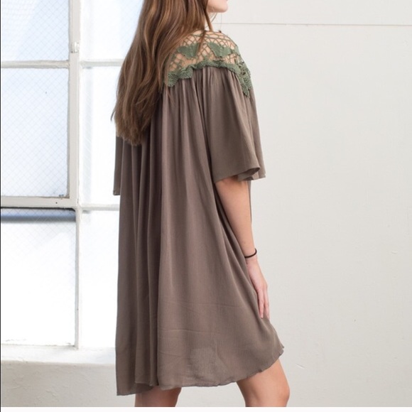 🍃🍂Olive and Ivy lace dress, made large . - Picture 4 of 4