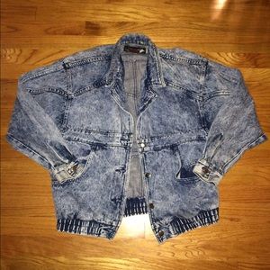 AWESOME JEAN JACKET!!