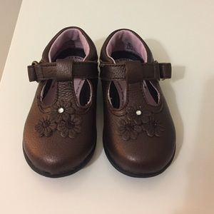 Girls toddler stride rite shoes