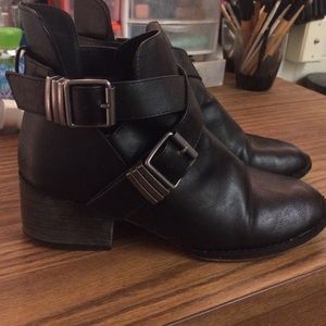 Black buckle boots