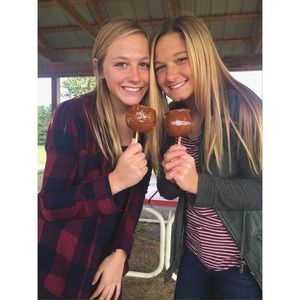 Meet your Posher, Izzy