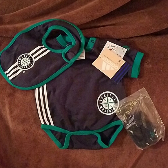 Adidas Seattle Mariners Oufit