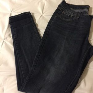 Old Navy Flirt Skinny Jeans