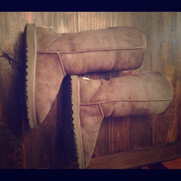 UGG Tall classic gray boots