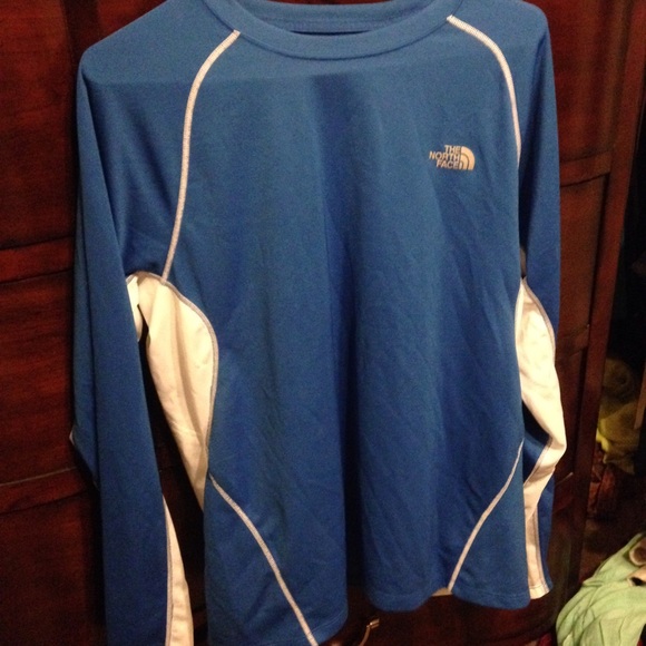 North face long sleeve shirt