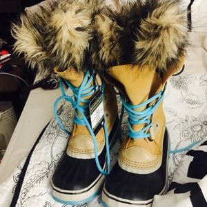 NWT Sorel Joan of Arctic snow boots