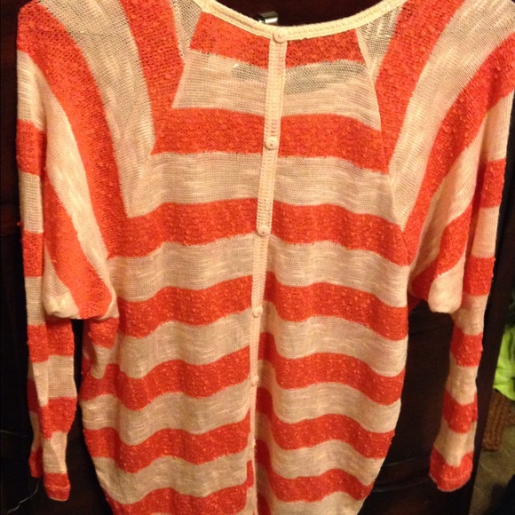 Long sleeve women's shirt