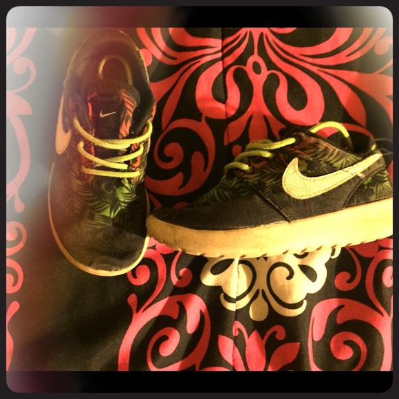 Toddler nikes
