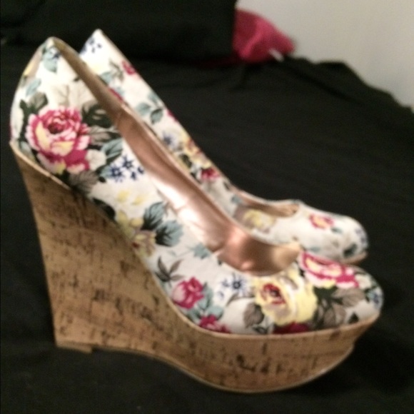 Flower printed cork bottomed wedges - Picture 1 of 2