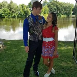 Meet your Posher, Danielle