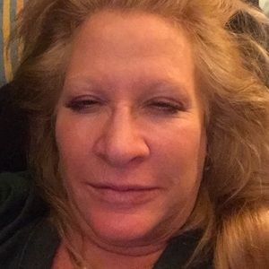 Meet your Posher, Deena