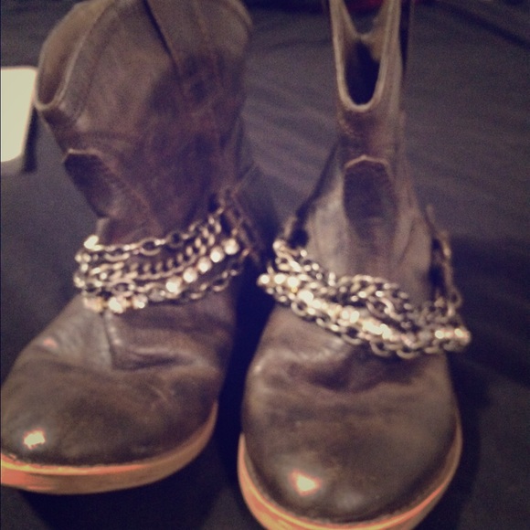 Cowboy booties with chains - Picture 1 of 2