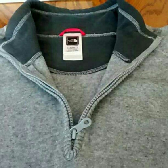 Mens North Face sweater pullover