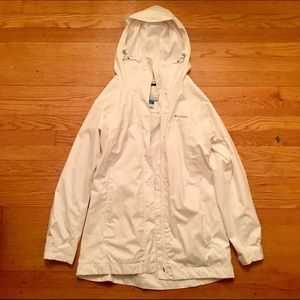 Spotless Columbia Rain Coat