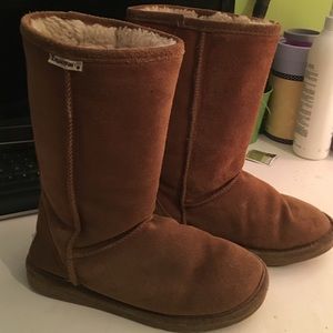 BEAR PAW UGG BOOTS!!
