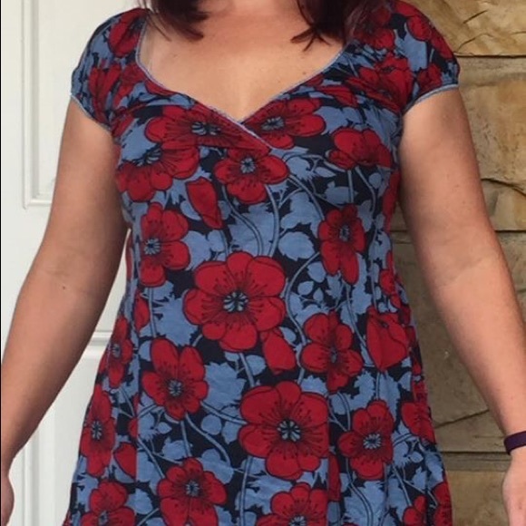 Size L Body Central Boutique baby doll shirt
