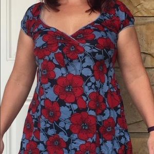 Size L Body Central Boutique baby doll shirt