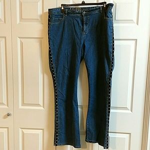 You will fall in ? with these Jeans