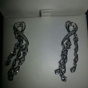 1/10 CT TW Chandelier earrings