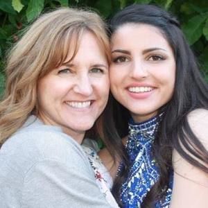 Meet your Posher, Carolyn