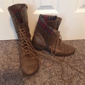 Brown Combat boots with flannel