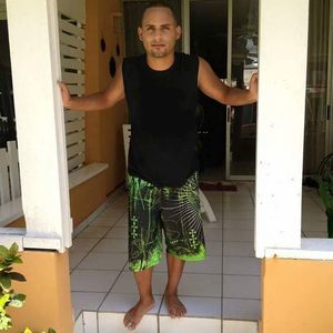 Meet your Posher, Emanuel