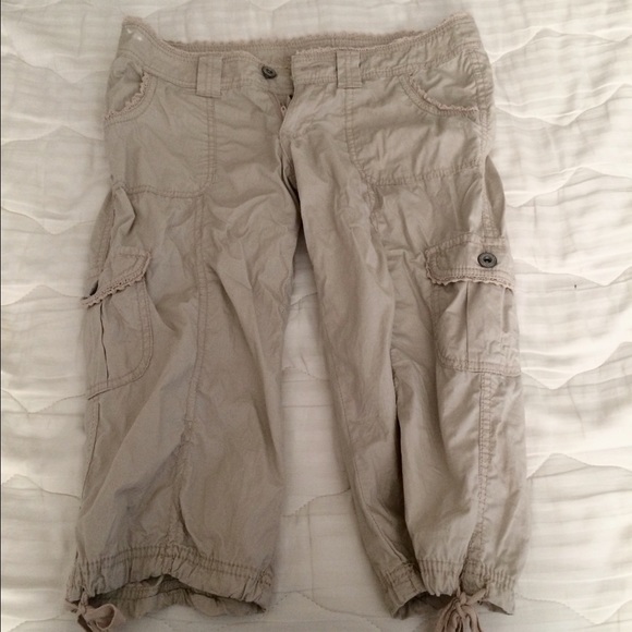 Khaki/cream shorts